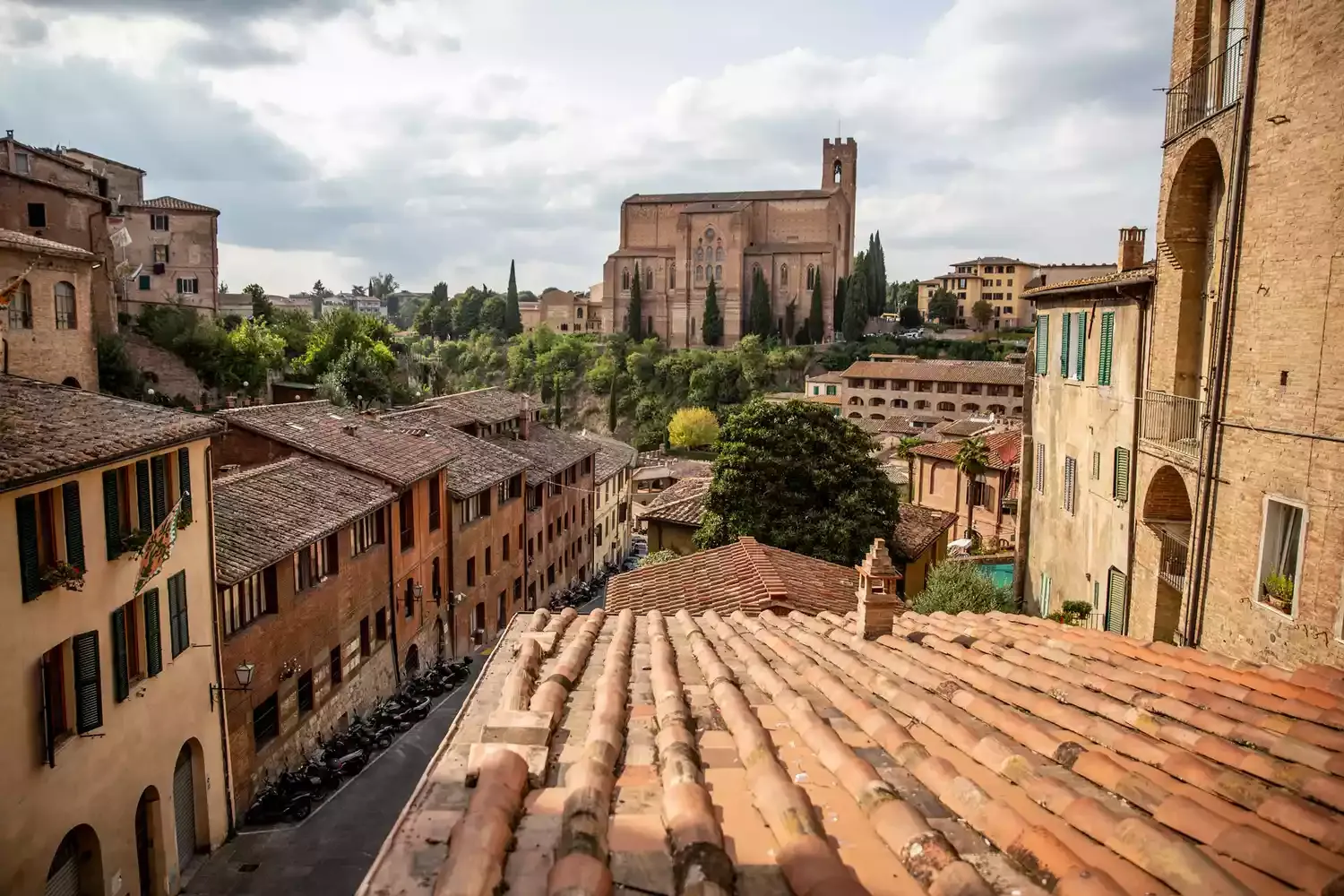 This Gorgeous Region of Italy Has Rolling Vineyards, Hilltop Medieval Villages, and Incredible Food