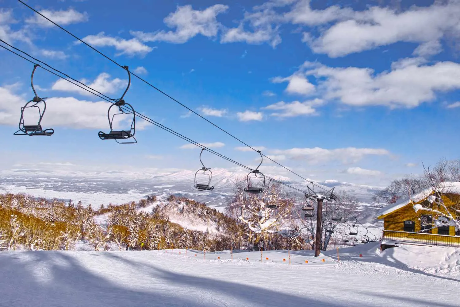10 Amazing Ski Resorts in Japan for Your Next Winter Getaway