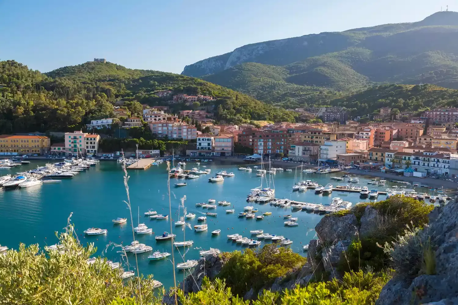 The Best Day Trips in Tuscany for a Wine-filled Adventure With Stunning Scenery