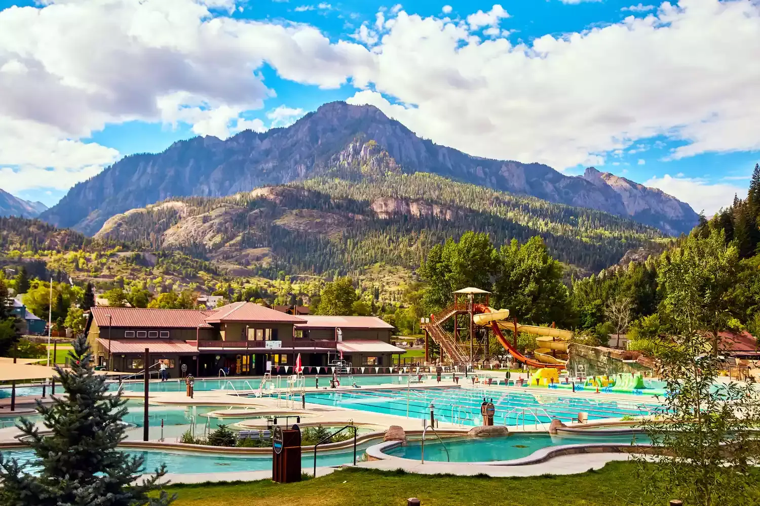 America’s Best Small Spa and Wellness Town Has Natural Hot Springs, a New Destination Hotel, and Breathtaking Mountain Views