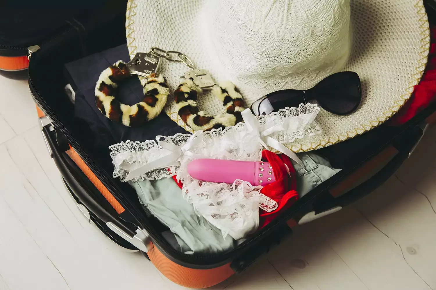 7 Tips for Getting Your Sex Toys Through Airport Security