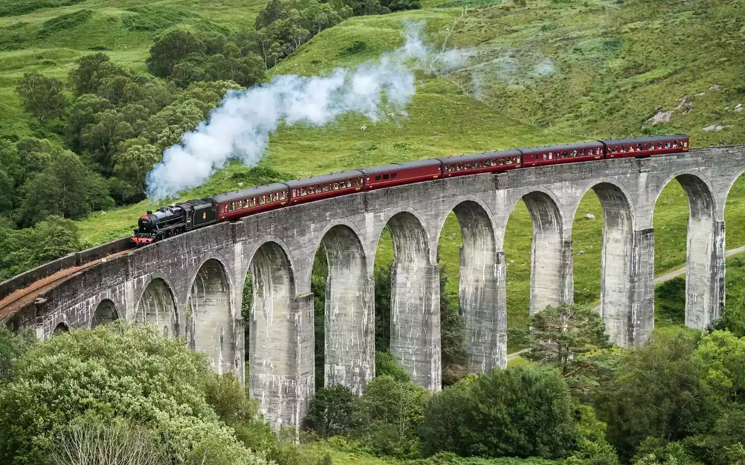 Harry Potter Fans Can Tour the Scottish Countryside on a Real-life Hogwarts Express