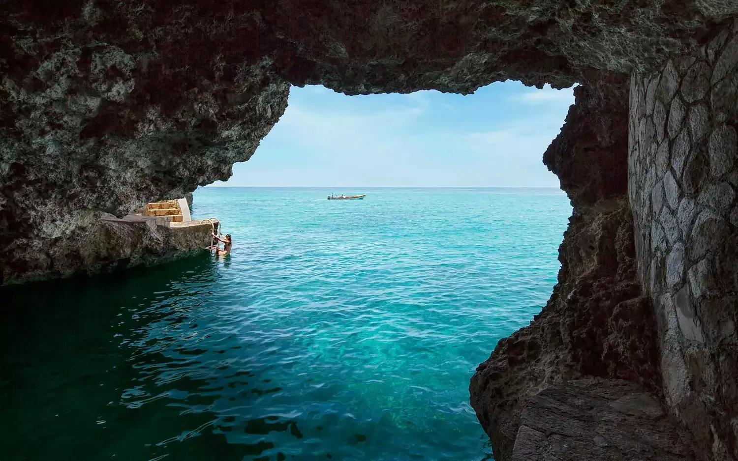 Our Readers' Favorite Romantic Caribbean Resort Hotels in 2016