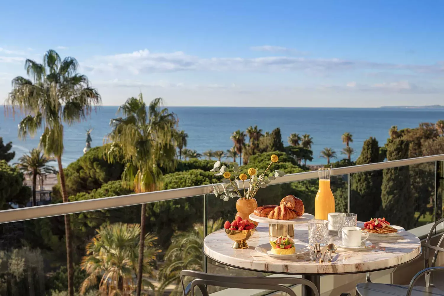 The South of France Has a New Luxury Hotel — With Panoramic Views of the Mediterranean Sea and Southern Alps