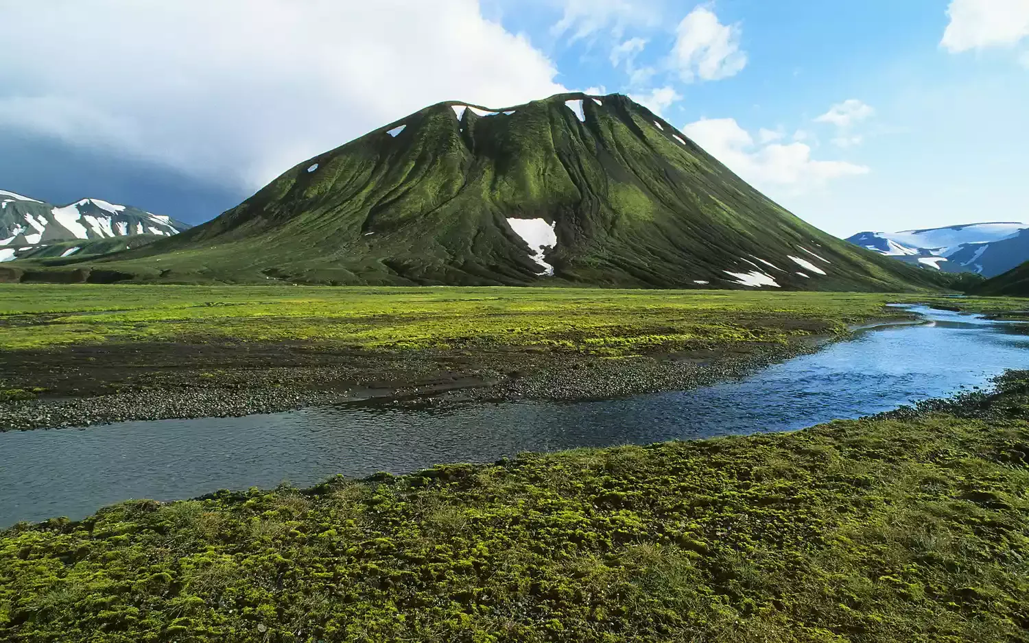 15 Best Trip Destinations for Solo Female Travelers