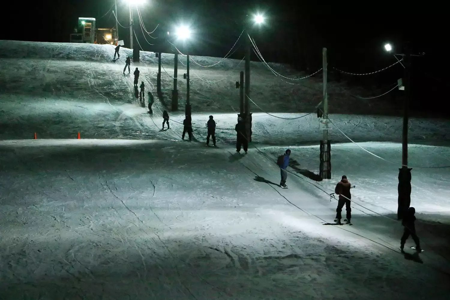 8 New England Ski Areas That Are Totally Affordable and Full of Local Charm