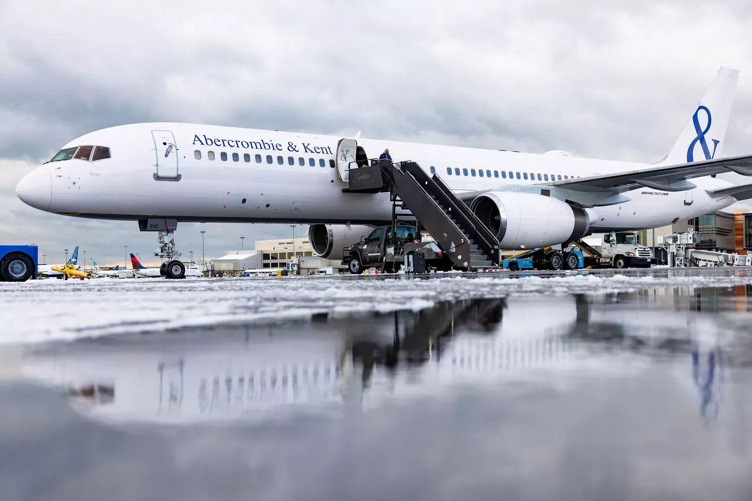 I Flew on a Private Jet With Lie-flat Massaging Seats and Caviar Service — Here's How You Can, Too