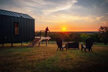 These Micro-cabins on a Gorgeous Canadian Island Are the Perfect Off-grid Vacation