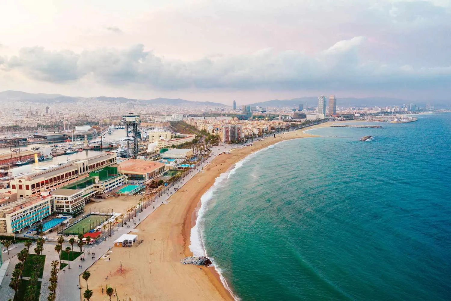 31 Best Things to Do in Barcelona — From Gaudí Landmarks to Cava Bars