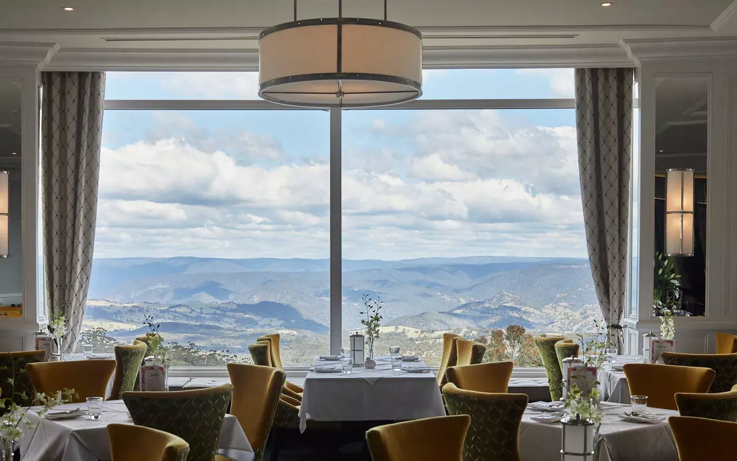 Why Byron Bay and the Blue Mountains Should Be on Every Travelers' Must-visit List