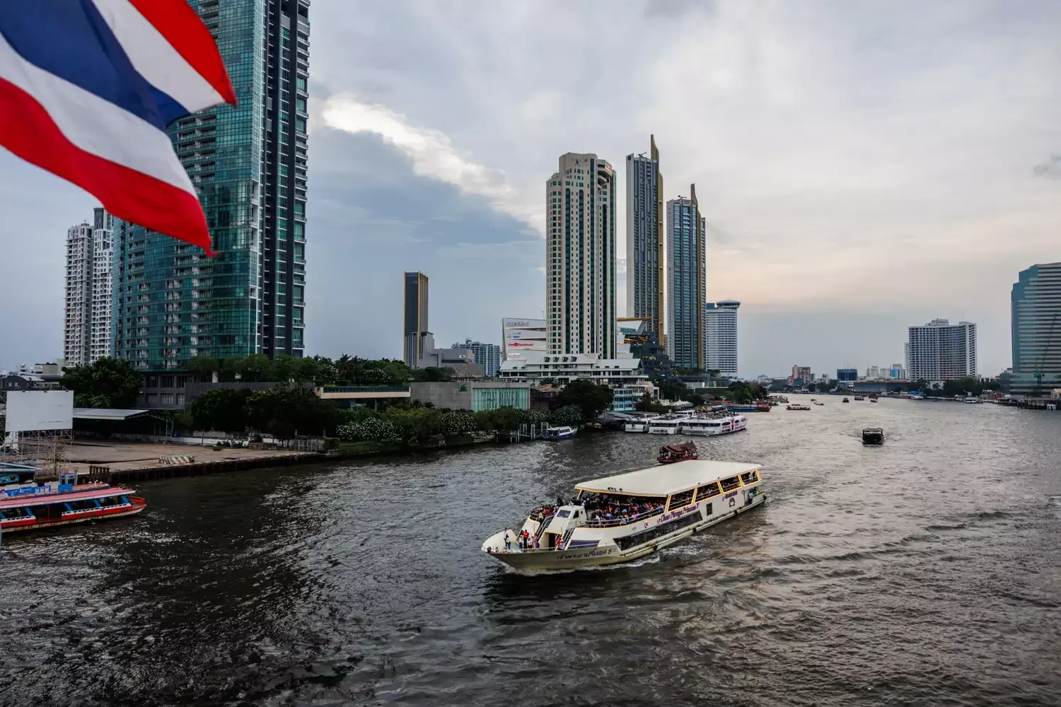 How to Visit Bangkok on a Budget — Flights, Hotels, and Attractions Included