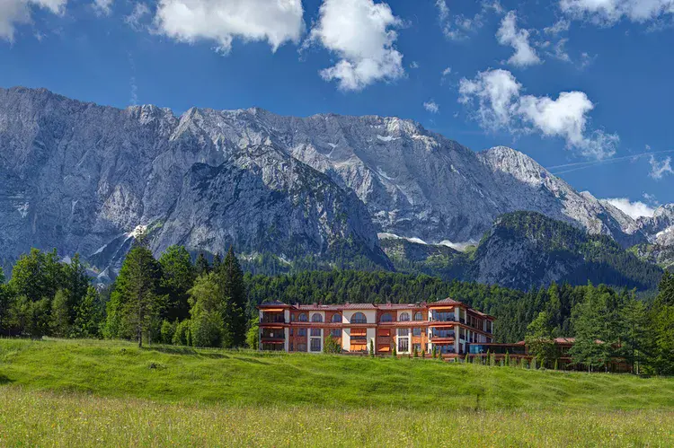 We Tried the Celebrity-loved Wellness Resort in the Bavarian Alps That Hosted President Obama